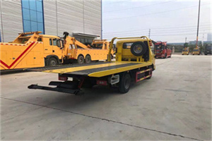 谷城非事故拖车