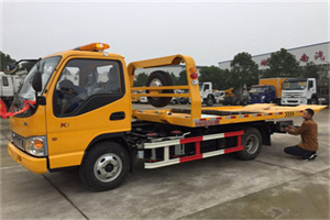 谷城哪里有拖车服务